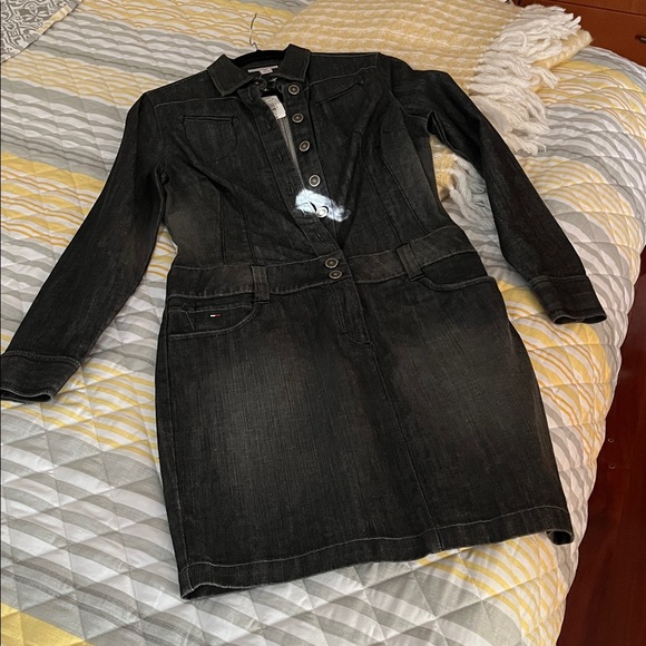 NWT. Tommy Hilfiger denim dress with belt loops - Picture 2 of 13